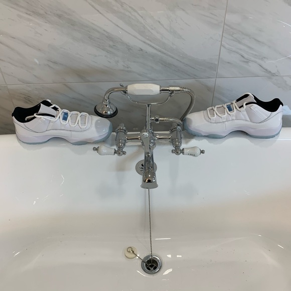 Retro 11 - Picture 4 of 4